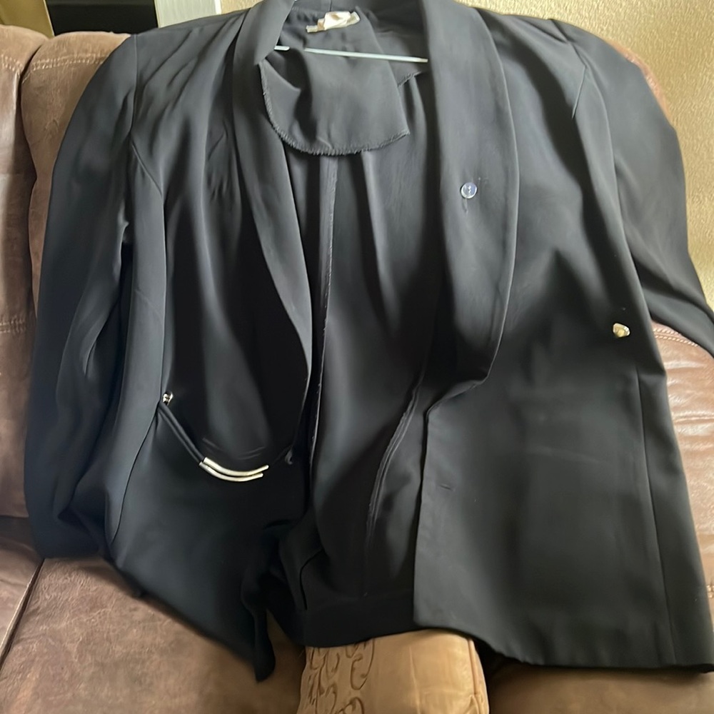 Danny & Nicole black jacket